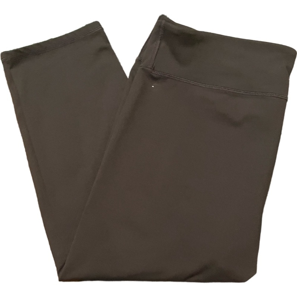Fabletics Mid-Rise Capri